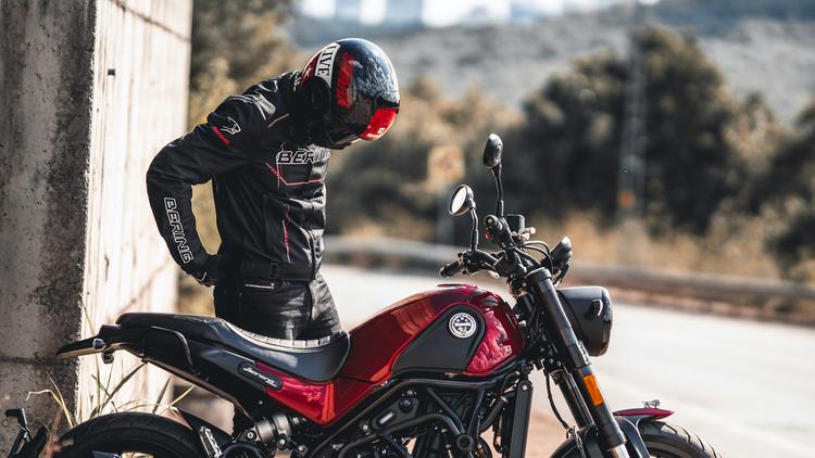 How to Change Gears on a Motorbike: A Beginner’s Guide