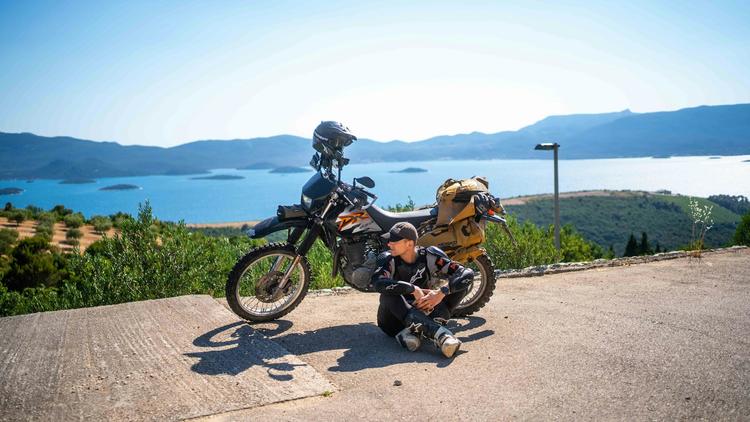 A Motocross Bike vs. an Enduro Bike — What’s the Difference?