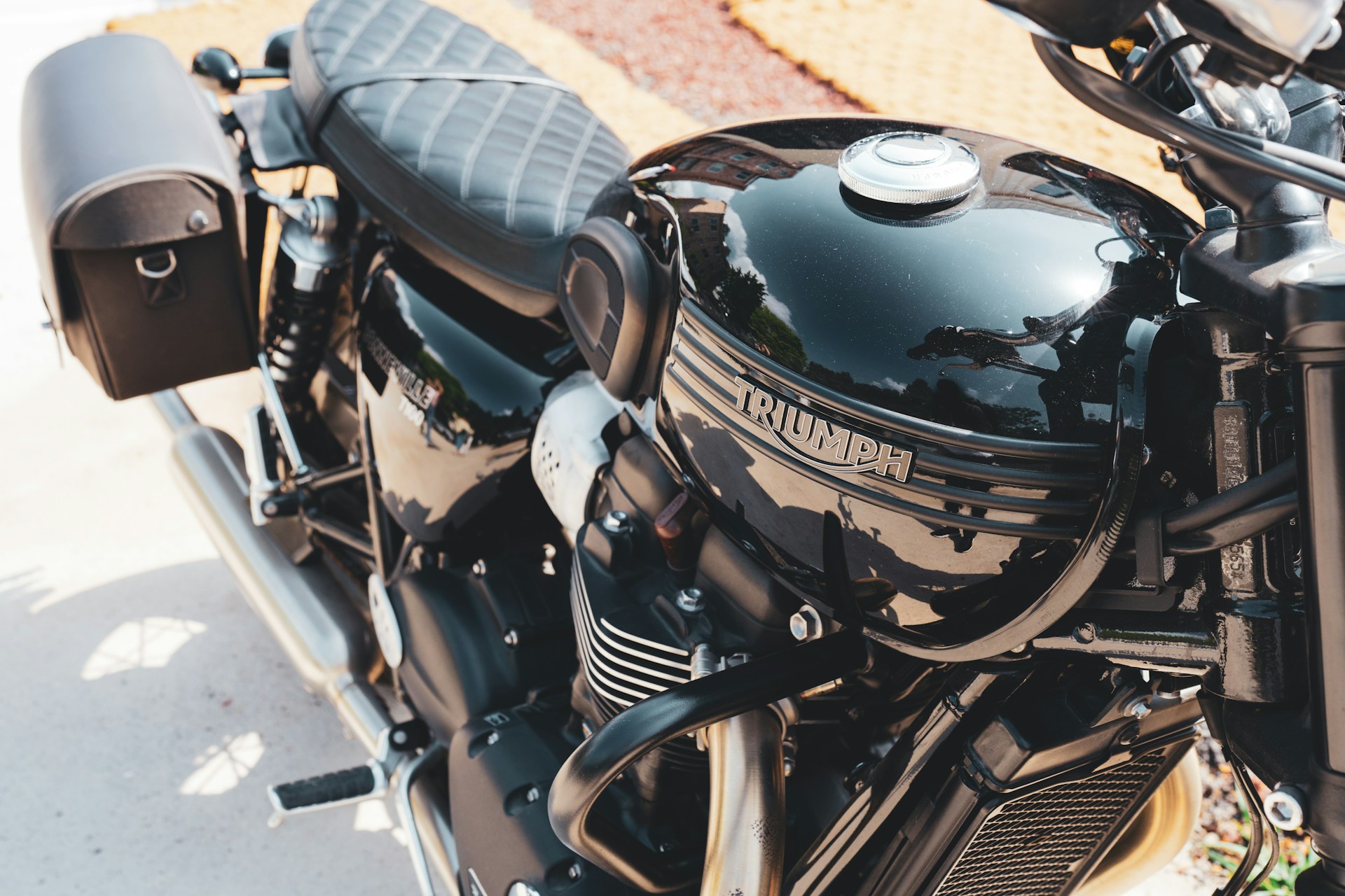strong low-end and midrange torque of Triumph motorcycles motor